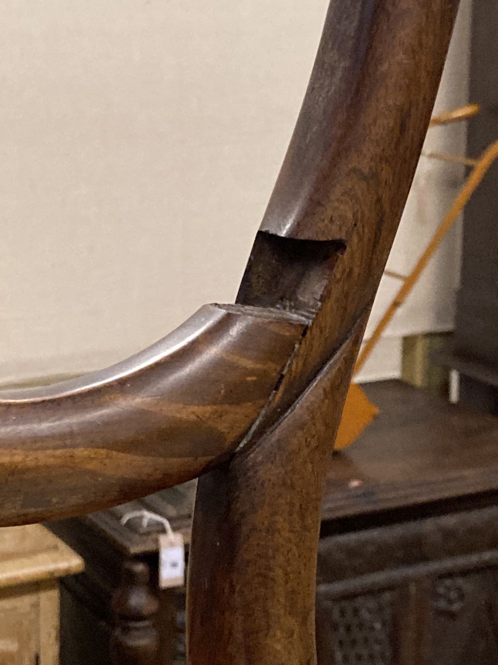 A pair of early Victorian rosewood dining chairs (a.f.)